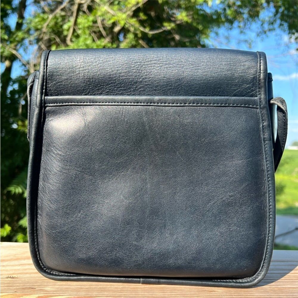 Coach Vintage Navy Blue Geometric Lindsay Crossbody Bag W/Blue Hang Tag - Picture 3 of 16